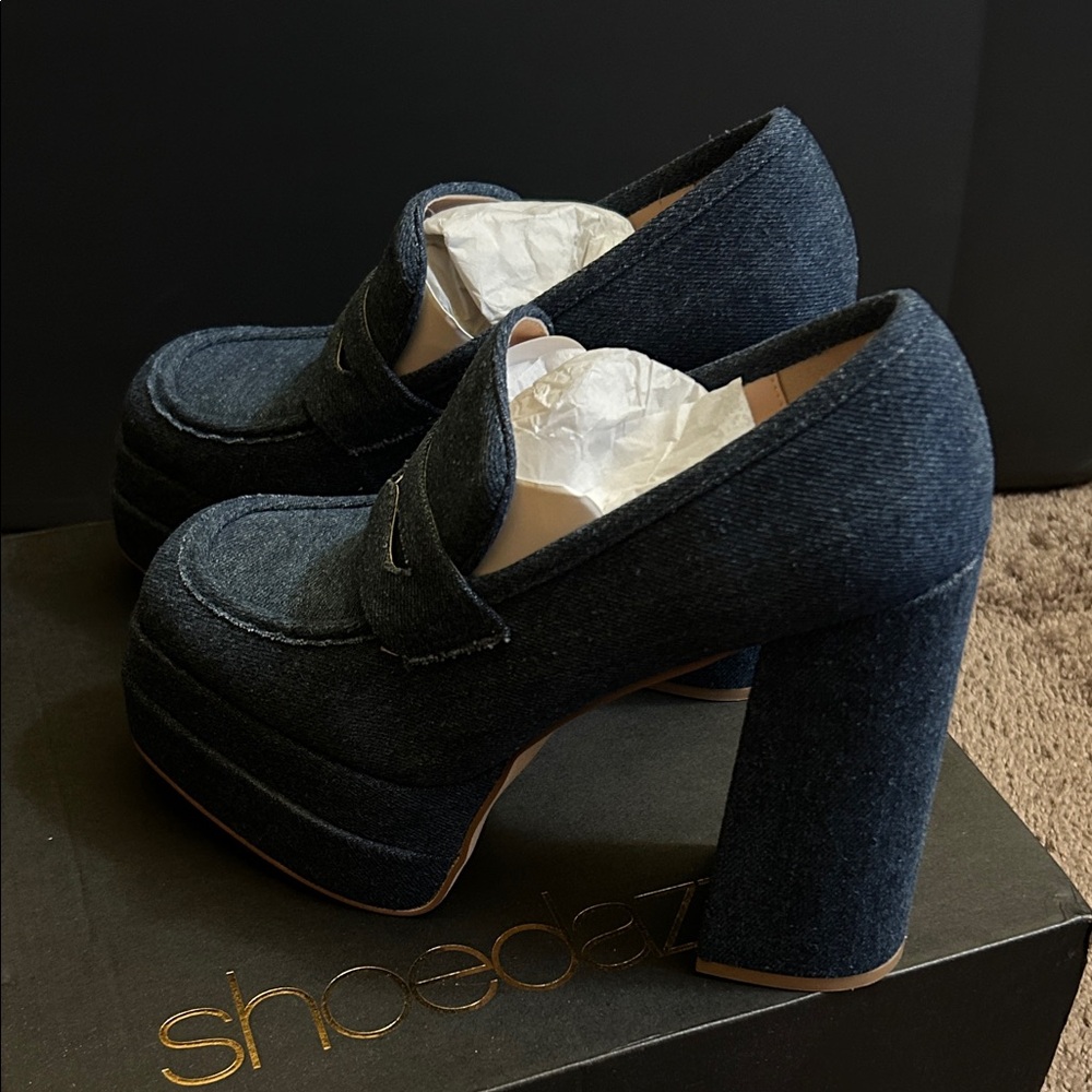 Shoe Dazzle Dark Denim Platform Loafers